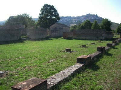 The porticus post scaenam of Grumentum theater (in the background Grumento Nova)