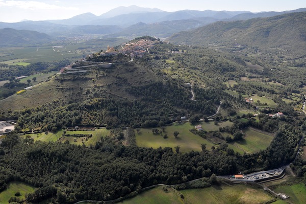 La città di Grumento Nova vista dall'alto (foto di A. Priore)